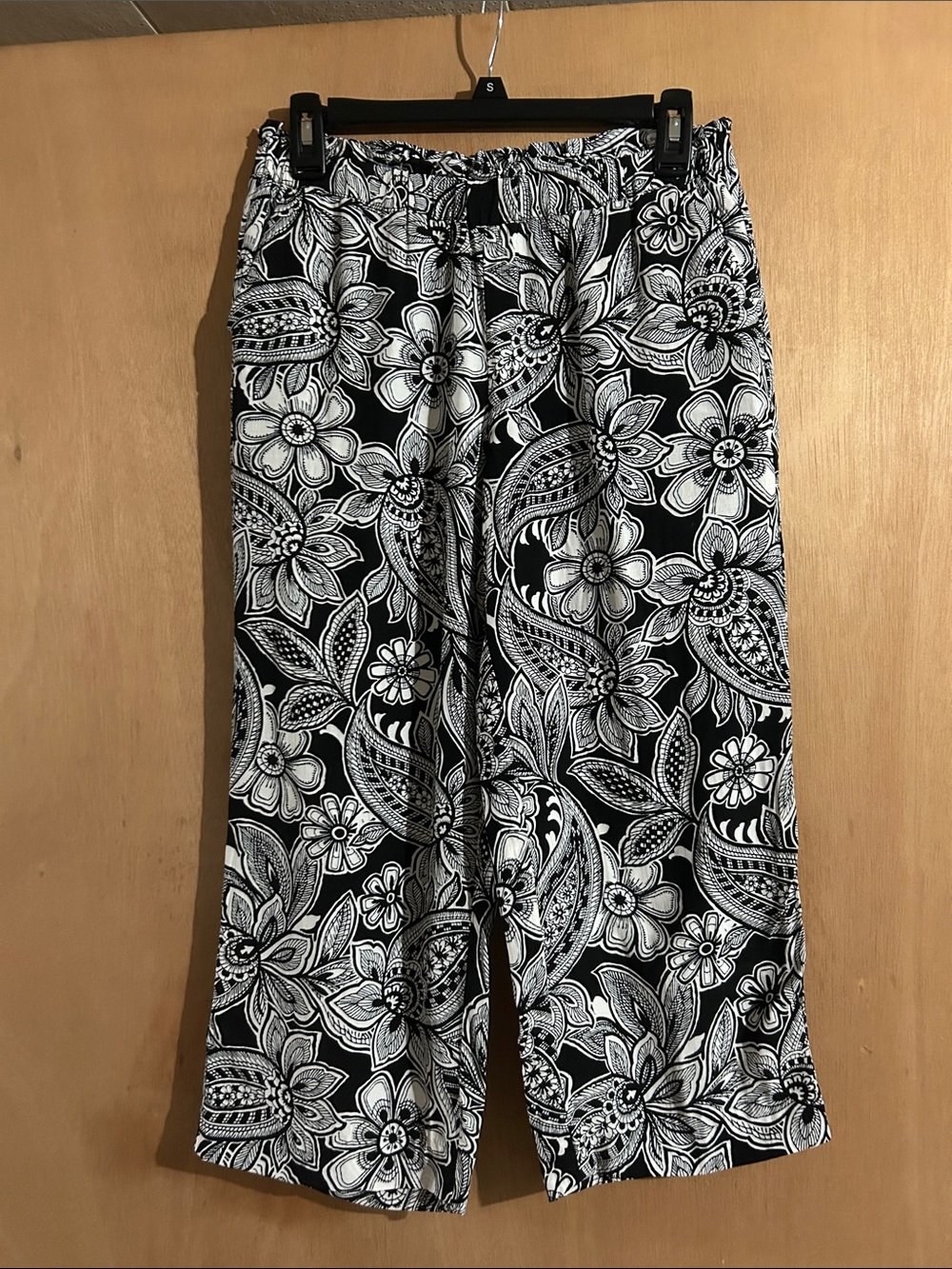 Talbots Black & White Floral Women’s Pants